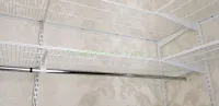 Гардеробная у окна